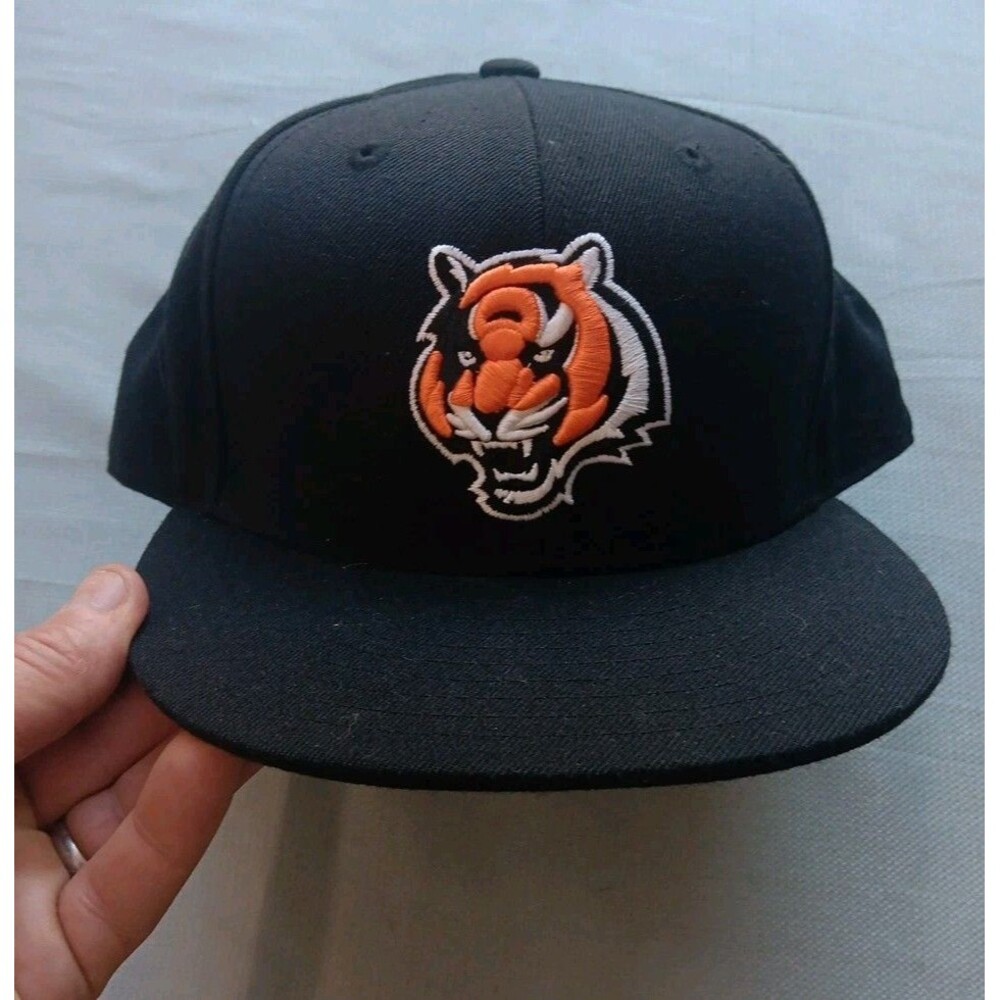 Cincinnati Bengals NFL Reebok Black Baseball Cap Hat Fitted Size 7 1/8 - New!